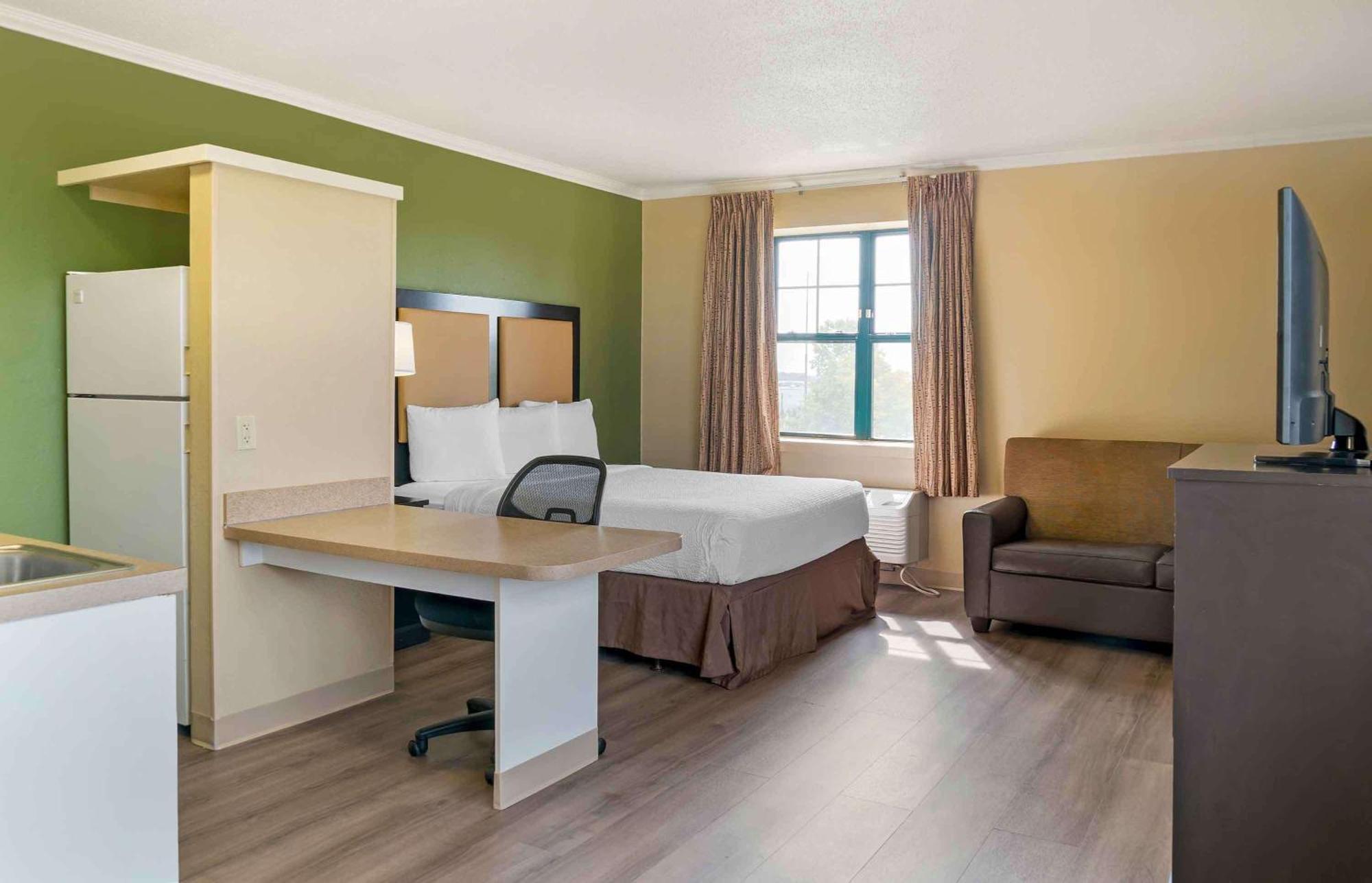 Extended Stay America Suites - Detroit - Мадісон-Гайтс Екстер'єр фото