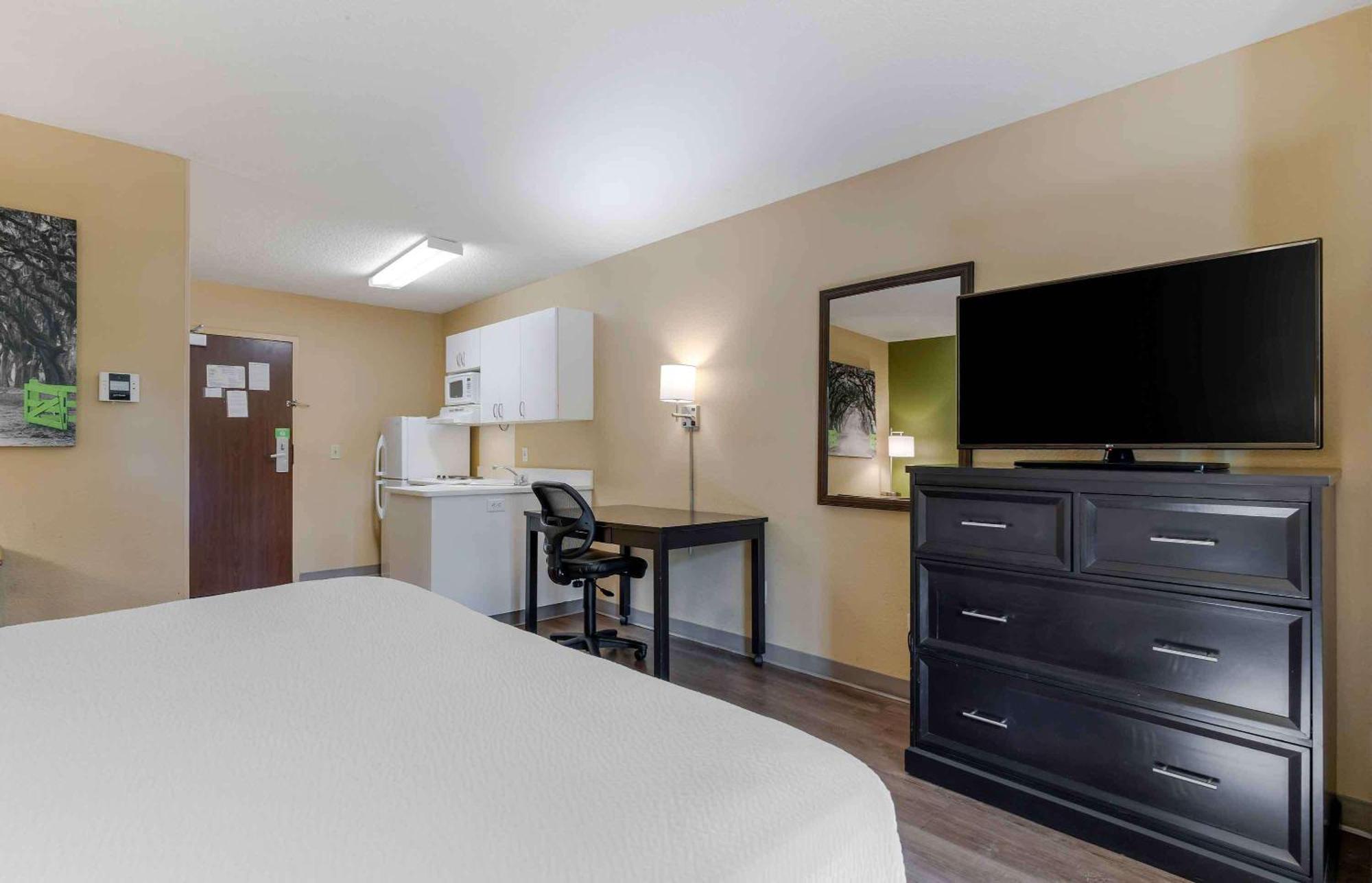 Extended Stay America Suites - Detroit - Мадісон-Гайтс Екстер'єр фото