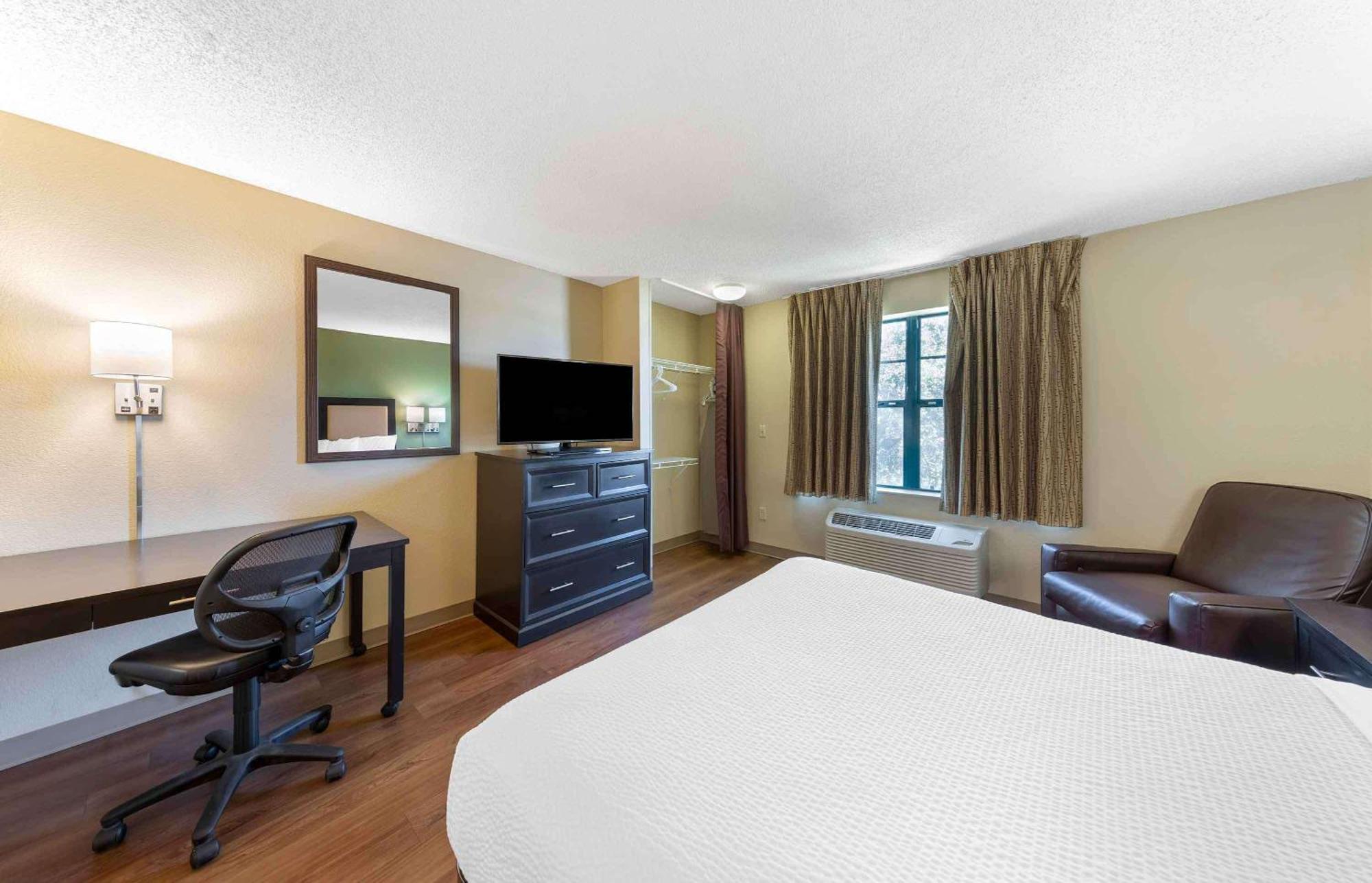 Extended Stay America Suites - Detroit - Мадісон-Гайтс Екстер'єр фото